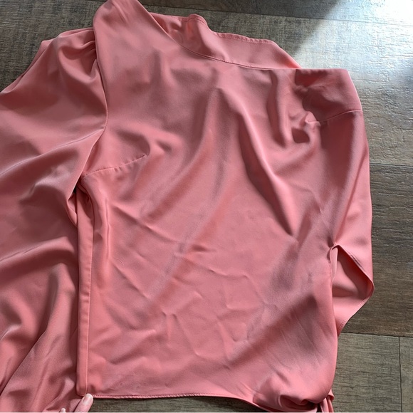 Lovers & Friends Kendall pink single sleeve side tie blouse - Picture 14 of 14